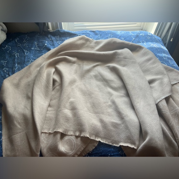 NWOT Calvin Klein Beige Wrap Coat Shawl Sweater - Picture 4 of 5